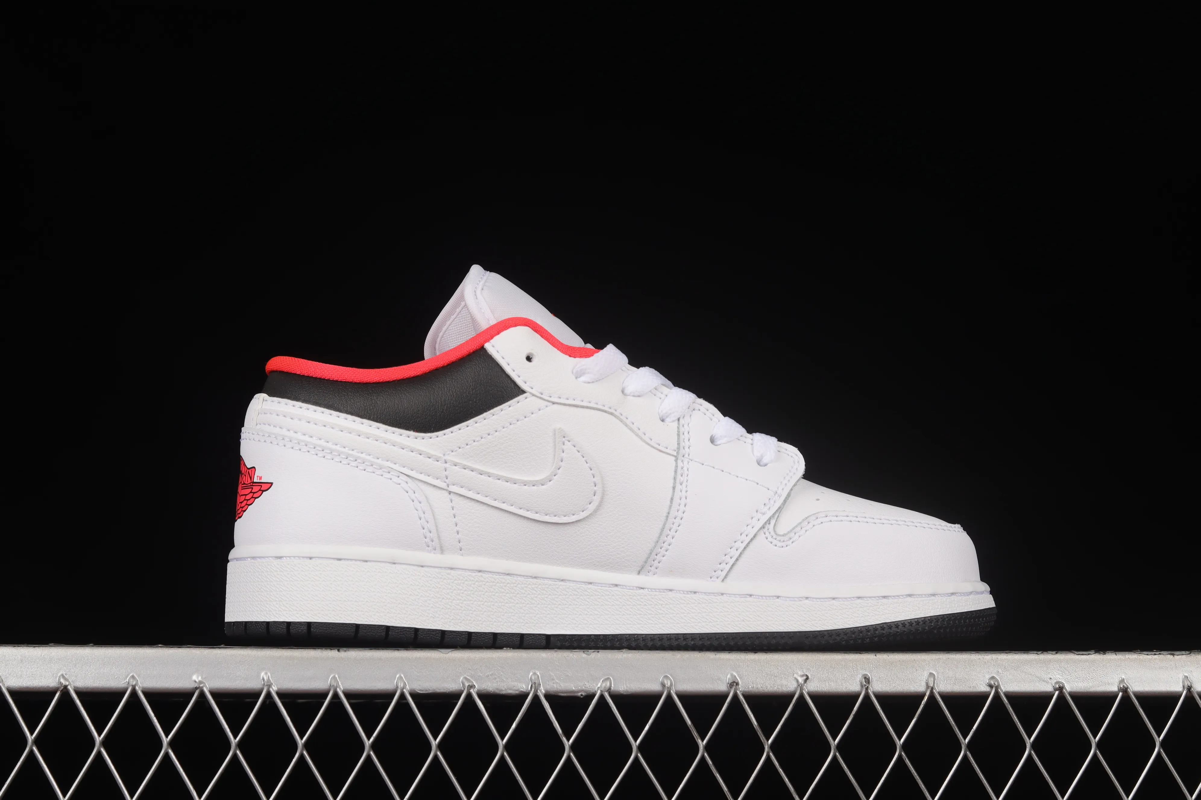 All categories Air Jordan Jordan series basketball shoes Air Jordan 1 Low G version pure original Air Jordan AJ1 Low AJ1 Joe 1 white black red low-top cultural leisure sports basketball shoes 553560-160